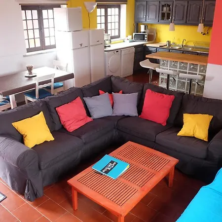 Surfing Peniche Apartment *